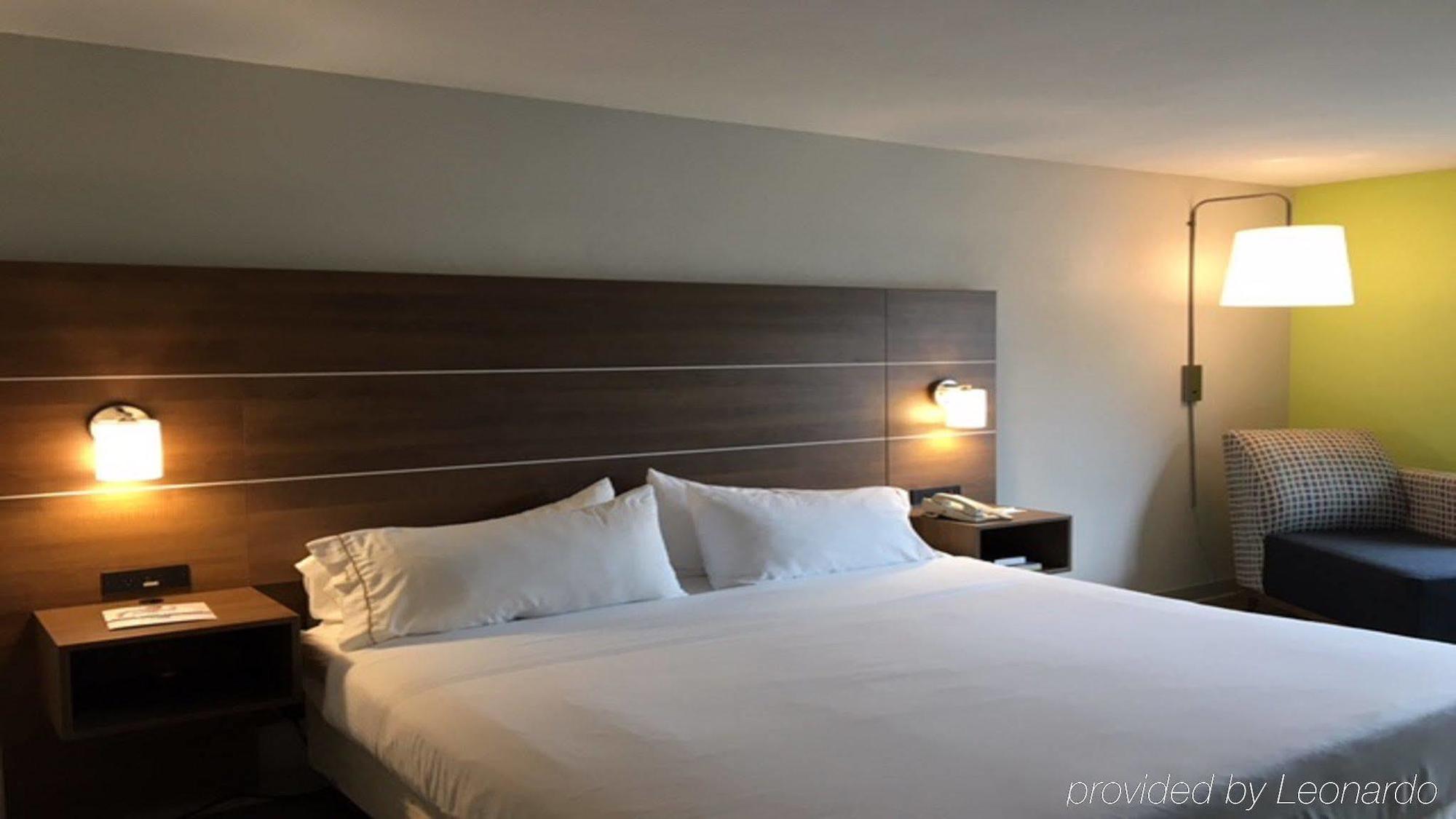 Holiday Inn Express North Tyler Extérieur photo