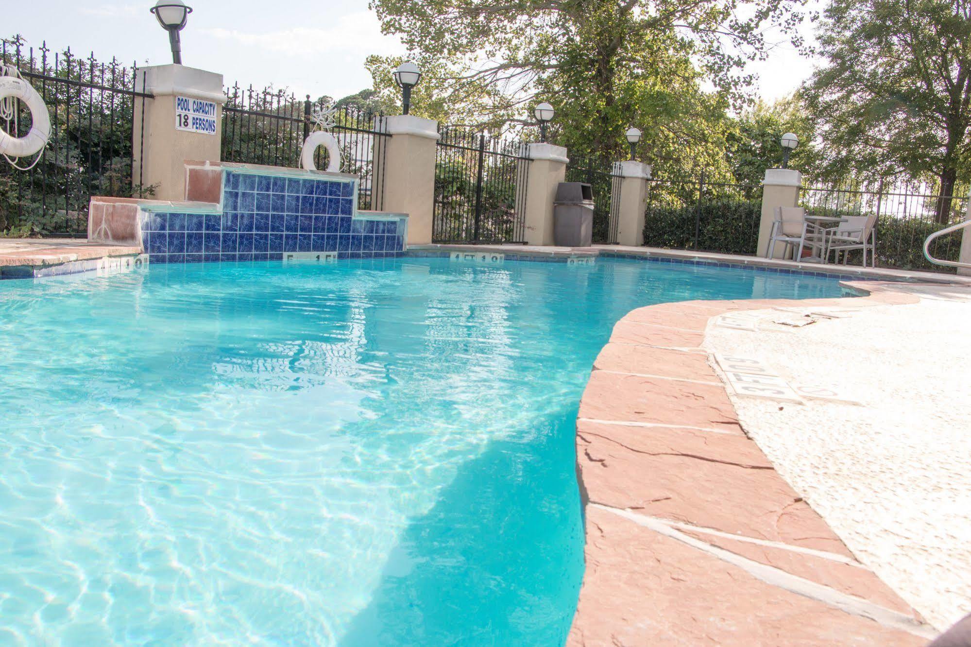 Holiday Inn Express North Tyler Extérieur photo