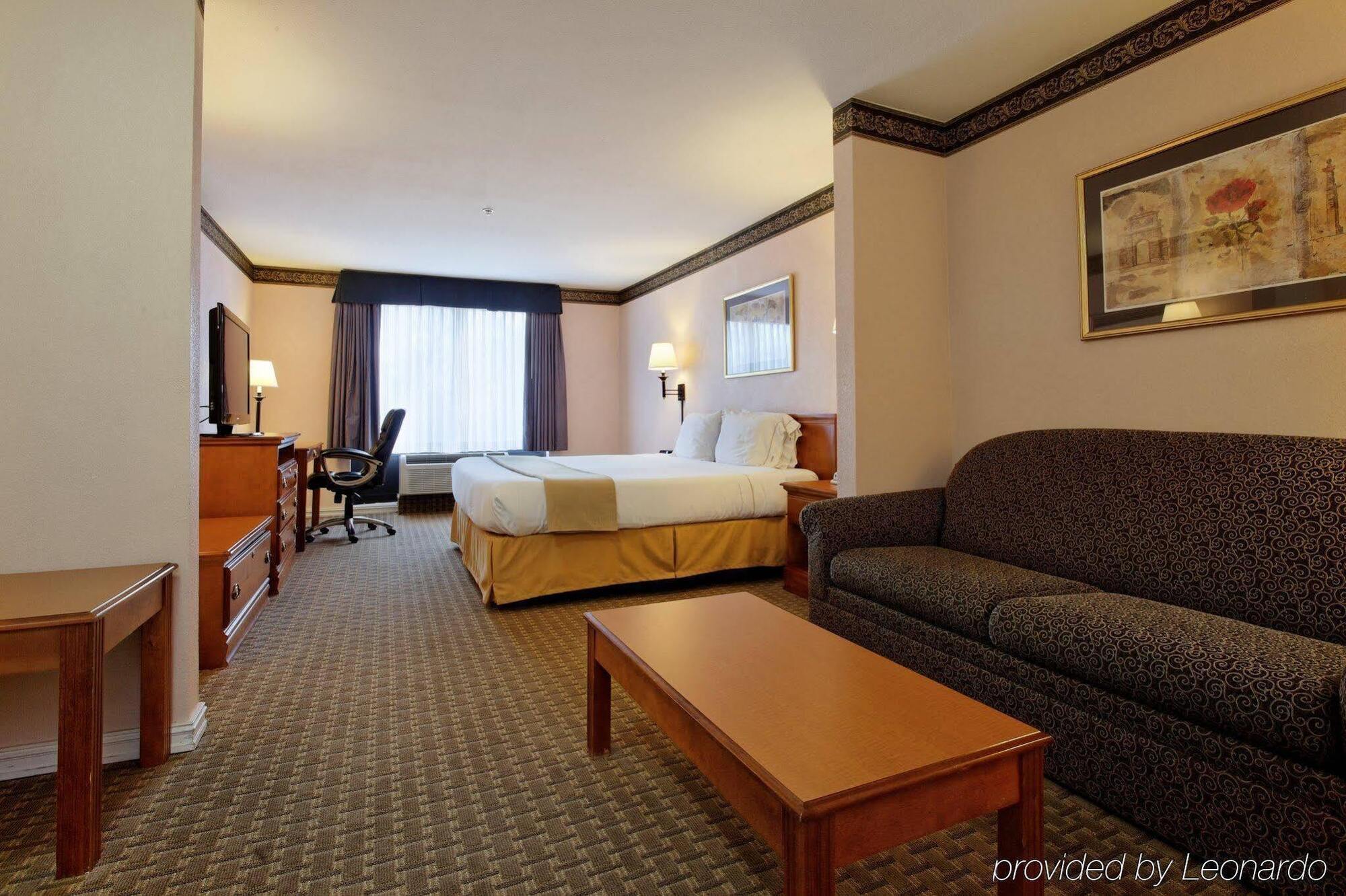 Holiday Inn Express North Tyler Extérieur photo